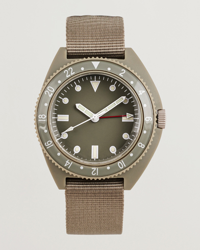 BEAMS PLUS Type-P24 Utility Watch Sage – Grün