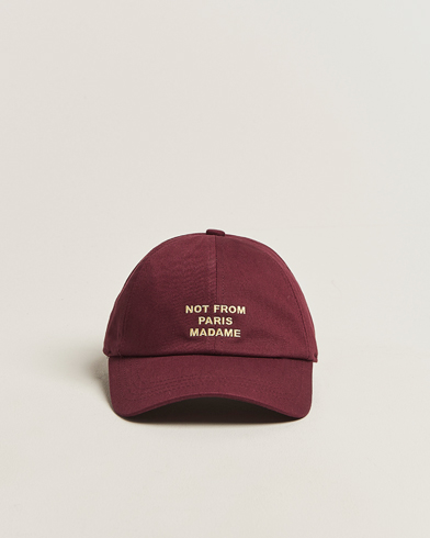 Drôle de Monsieur Slogan Baseball Cap Wine – Rot