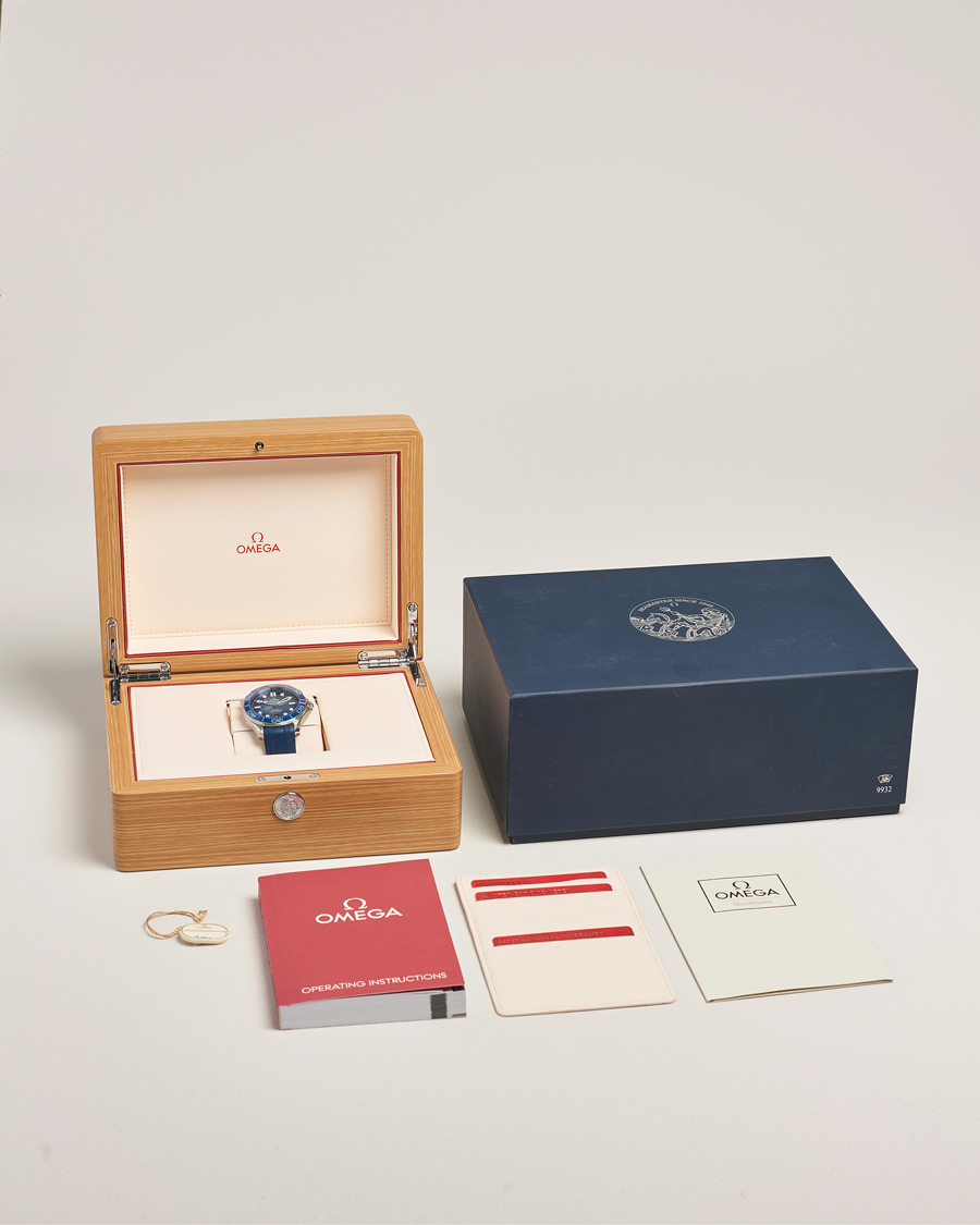 Herren | Pre-Owned & Vintage Watches | Omega Pre-Owned | Summer Blue Seamaster Diver 300m 75th