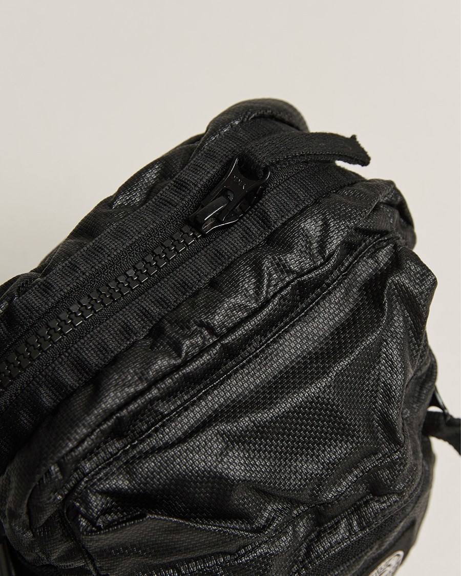 Herren | Stone Island Garment Dyed Mussola Gommata Canvas Shoulder Bag Black | Stone Island | Garment Dyed Mussola Gommata Canvas Shoulder Bag Black