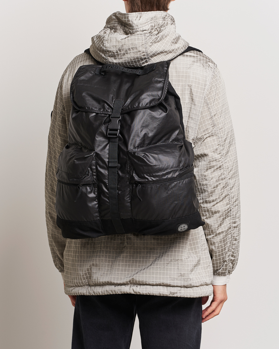 Herren | Stone Island Garment Dyed Mussola Gommata Canvas Backpack Black | Stone Island | Garment Dyed Mussola Gommata Canvas Backpack Black