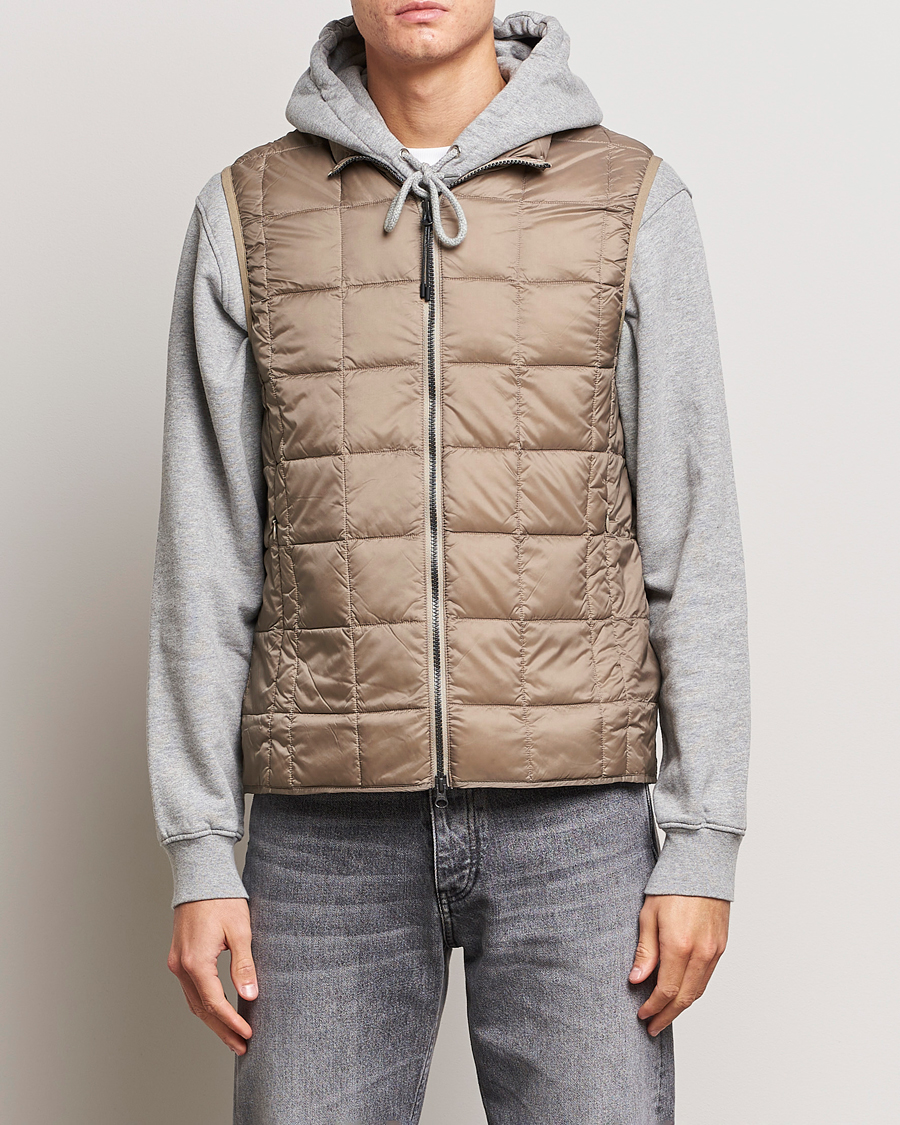 Herren | Westen | TAION | High Neck Full Zip Lightweight Down Vest Khaki