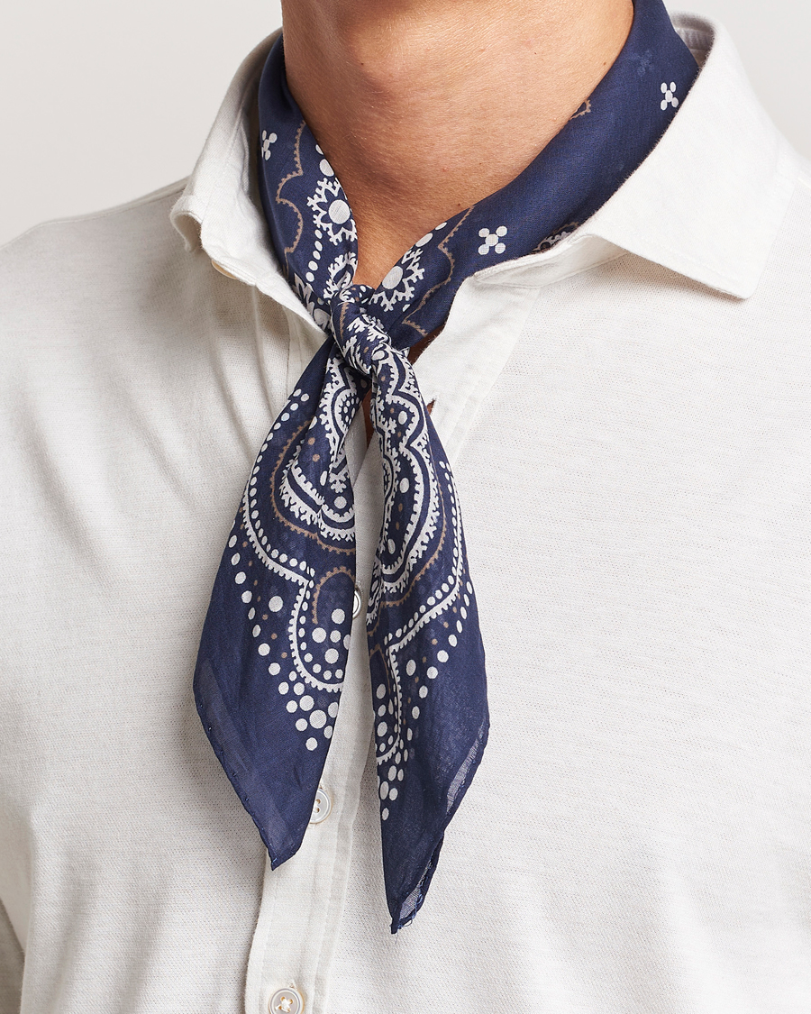 Herren |  | Amanda Christensen | Cotton Voilé Printed Flower Bandana Navy