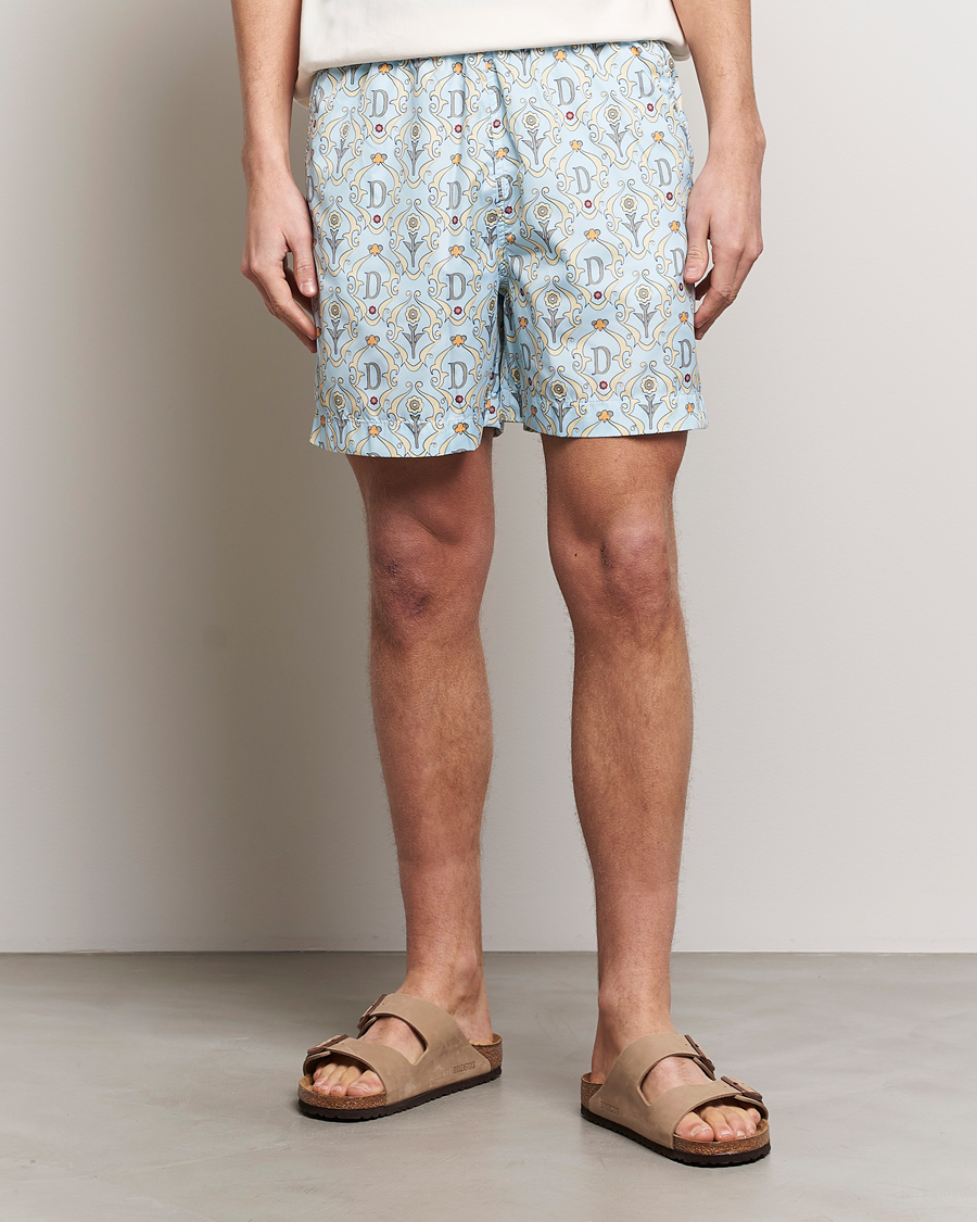 Herren | Badehosen | Drôle de Monsieur | Ornaments Swim Shorts Light Blue