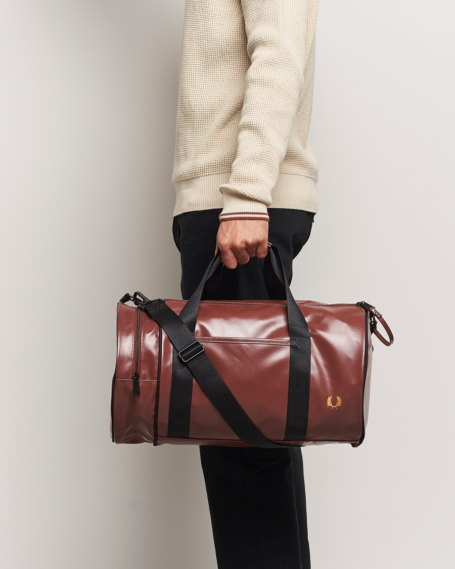 Herren |  | Fred Perry | Tonal Classic Barrel Bag Whiskey Brown