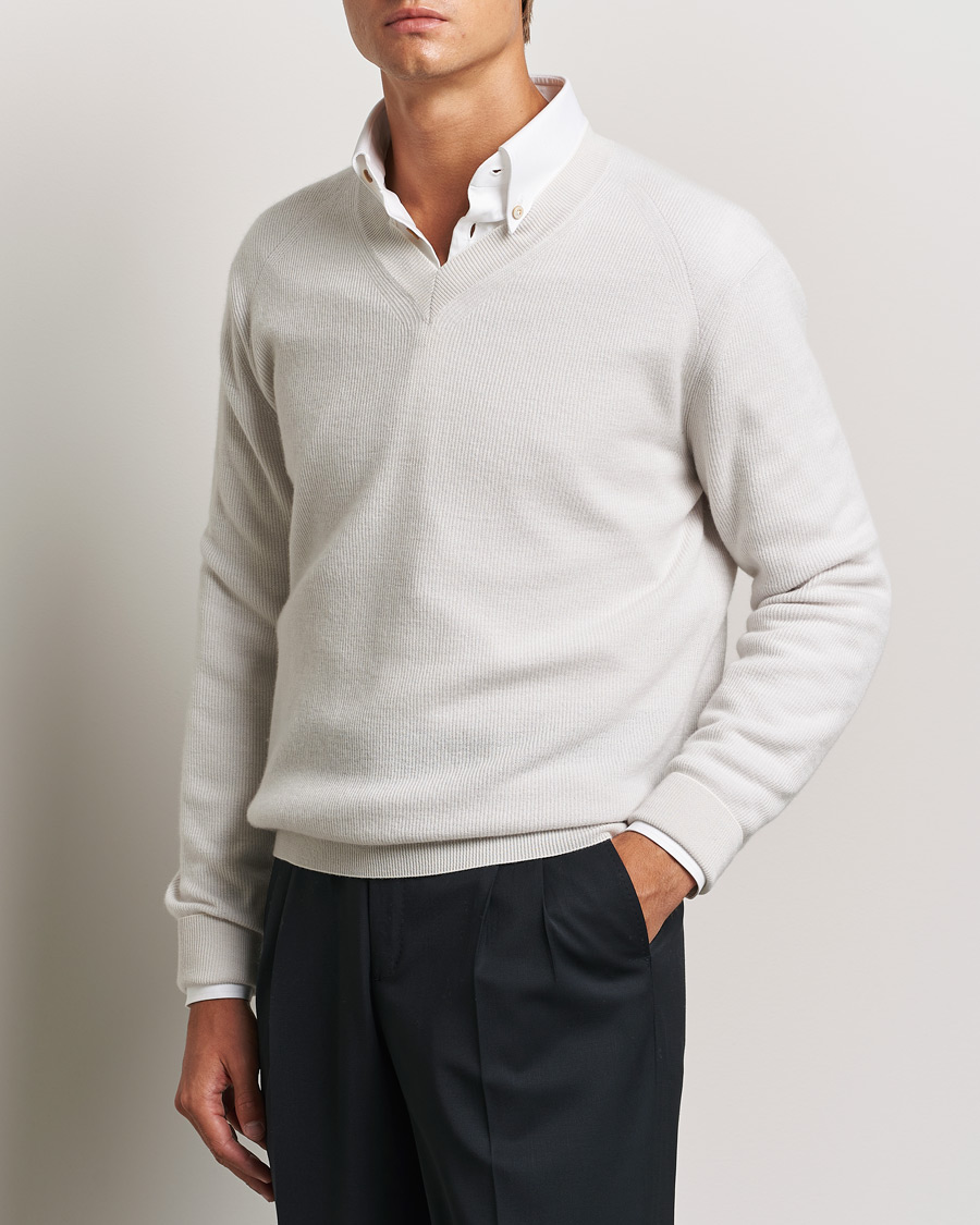 Herren | Luxury Classics | Brioni | Rib Cashmere V-Neck Sweater Light Grey