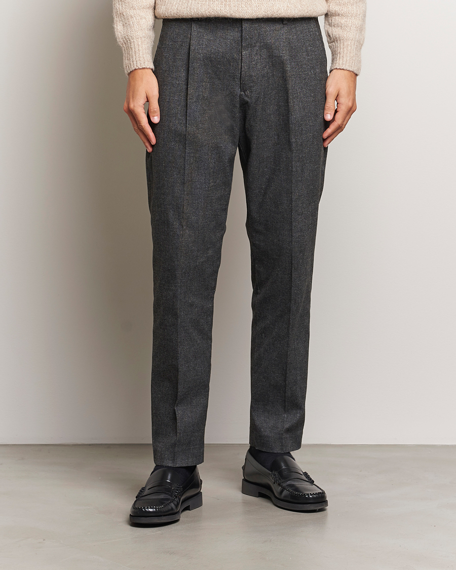 Herren |  | NN07 | Bill Pleated Brushed Cotton Trousers Black Melange