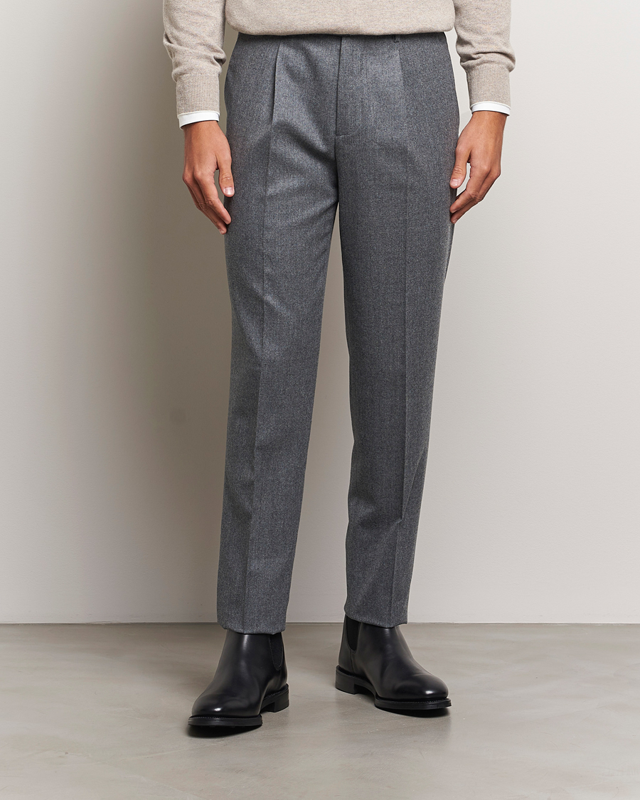 Herren |  | Brunello Cucinelli | Slim Fit Pleated Flannel Trousers Grey Melange