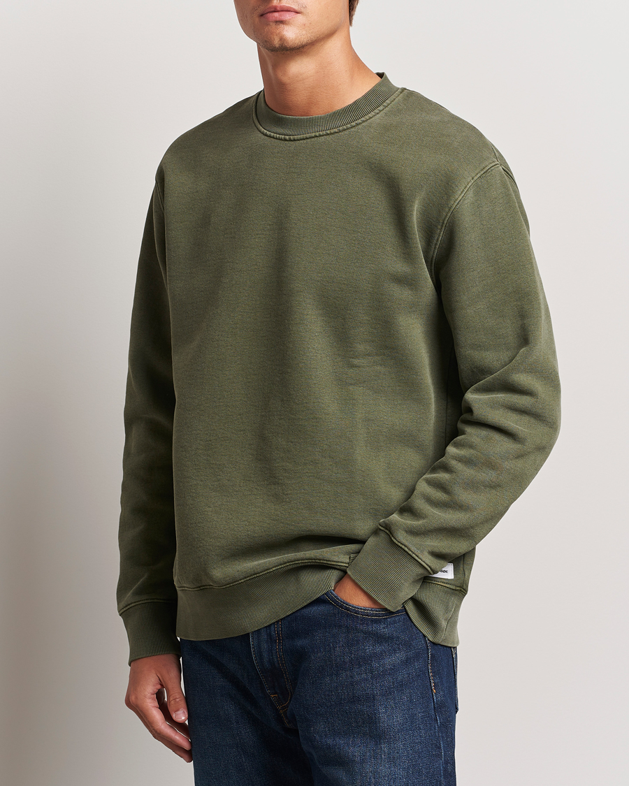 Herren |  | Samsøe Samsøe | Pigment Dyed Crew Neck Sweatshirt Forest Night