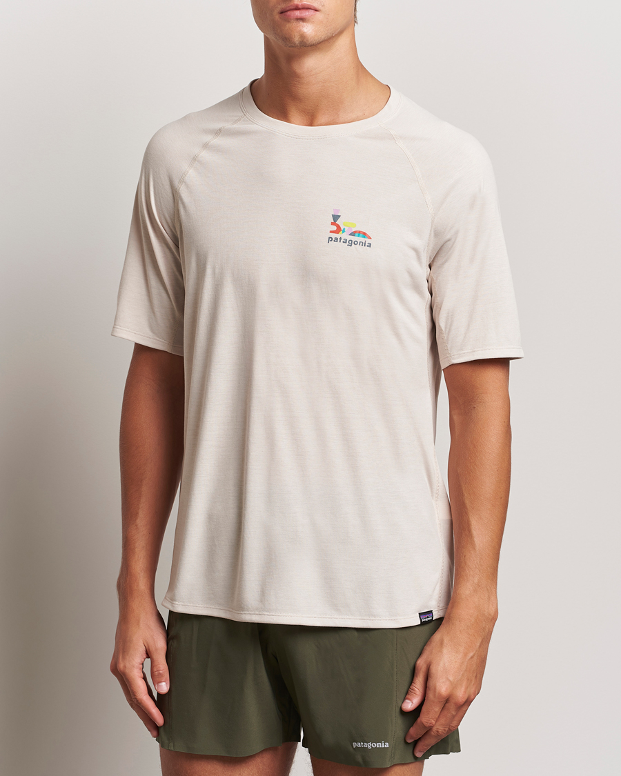 Herren | Active | Patagonia | Short Sleeve Cap Cool Trail Graphic Shirt Pumice