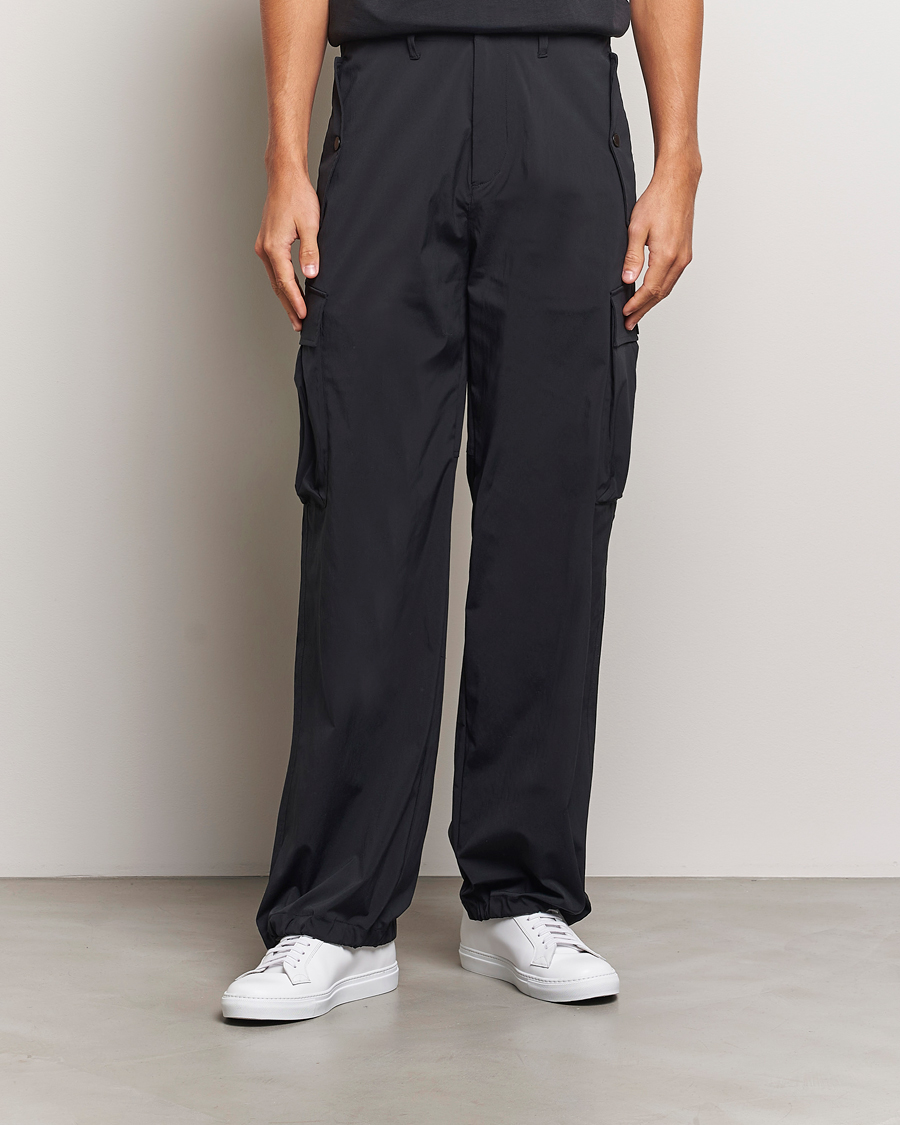 Herren | Cargohosen | J.Lindeberg | Cosmo Tech Cargo Pants Black