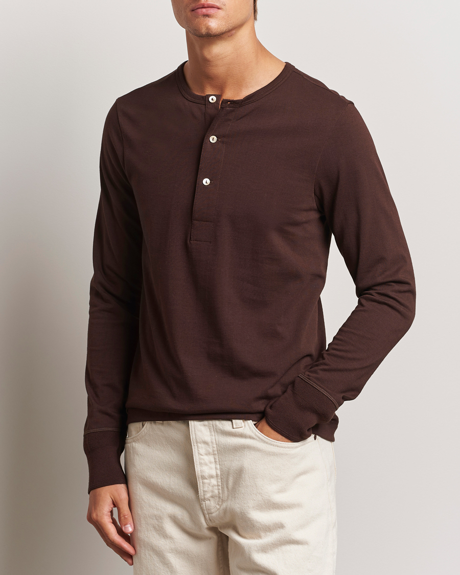 Herren | Contemporary Creators | Merz b. Schwanen | Classic Organic Cotton Henley Coffee