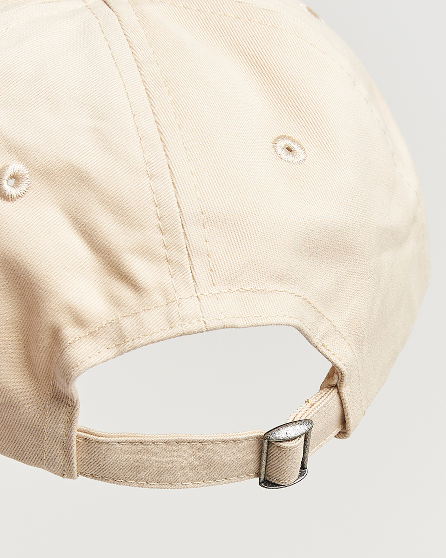 Herren | Drake's Peacock Embroidered Cap Ecru | Drake's | Peacock Embroidered Cap Ecru