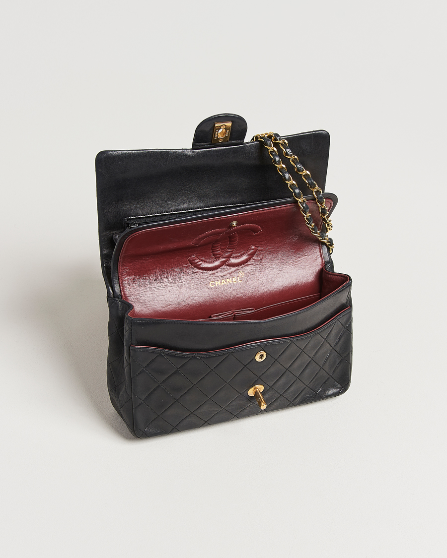 Herren | Chanel Pre-Owned Classic Medium Double Flap Bag Lambskin Black | Chanel Pre-Owned | Classic Medium Double Flap Bag Lambskin Black